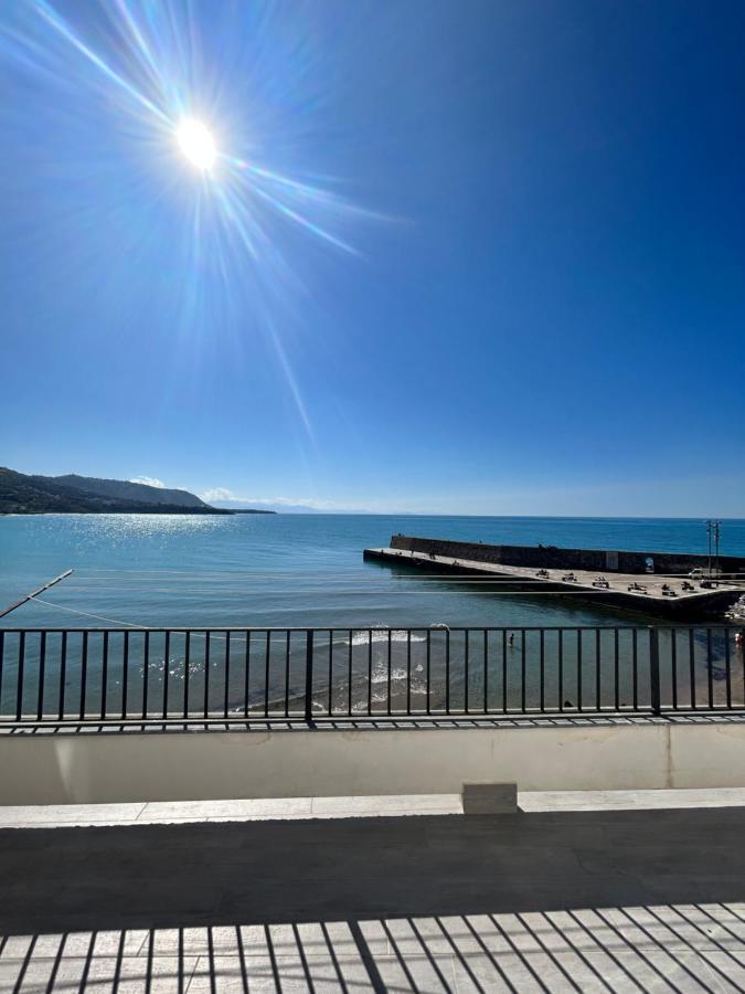 לינה וארוחת בוקר צ'פאלו Casa Marina, La Terrazza Sul Mare מראה חיצוני תמונה