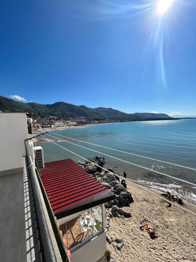 לינה וארוחת בוקר צ'פאלו Casa Marina, La Terrazza Sul Mare מראה חיצוני תמונה